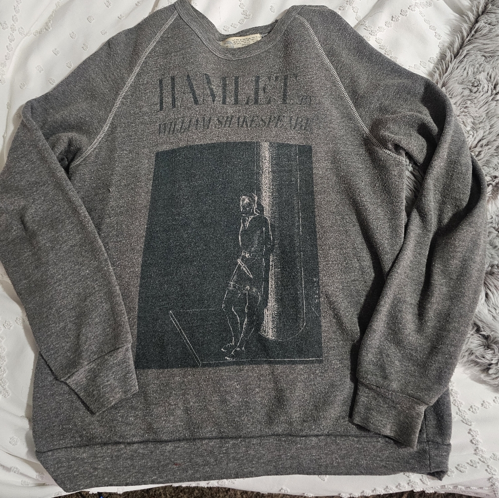 Out Of Print brand Hamlet Sweatshirt - L